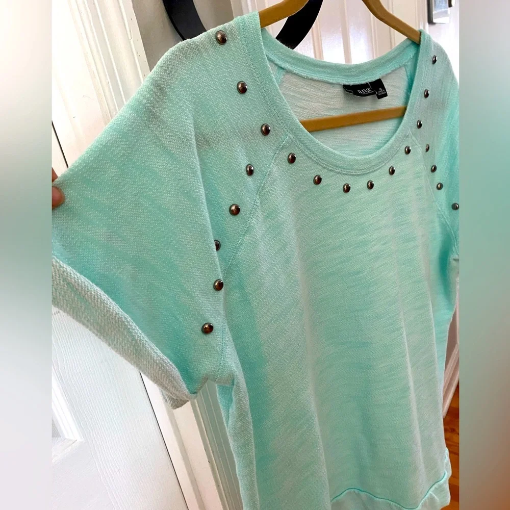 a.n.a A New Approach/JCP top. Excellent condition! - Picture 3 of 4